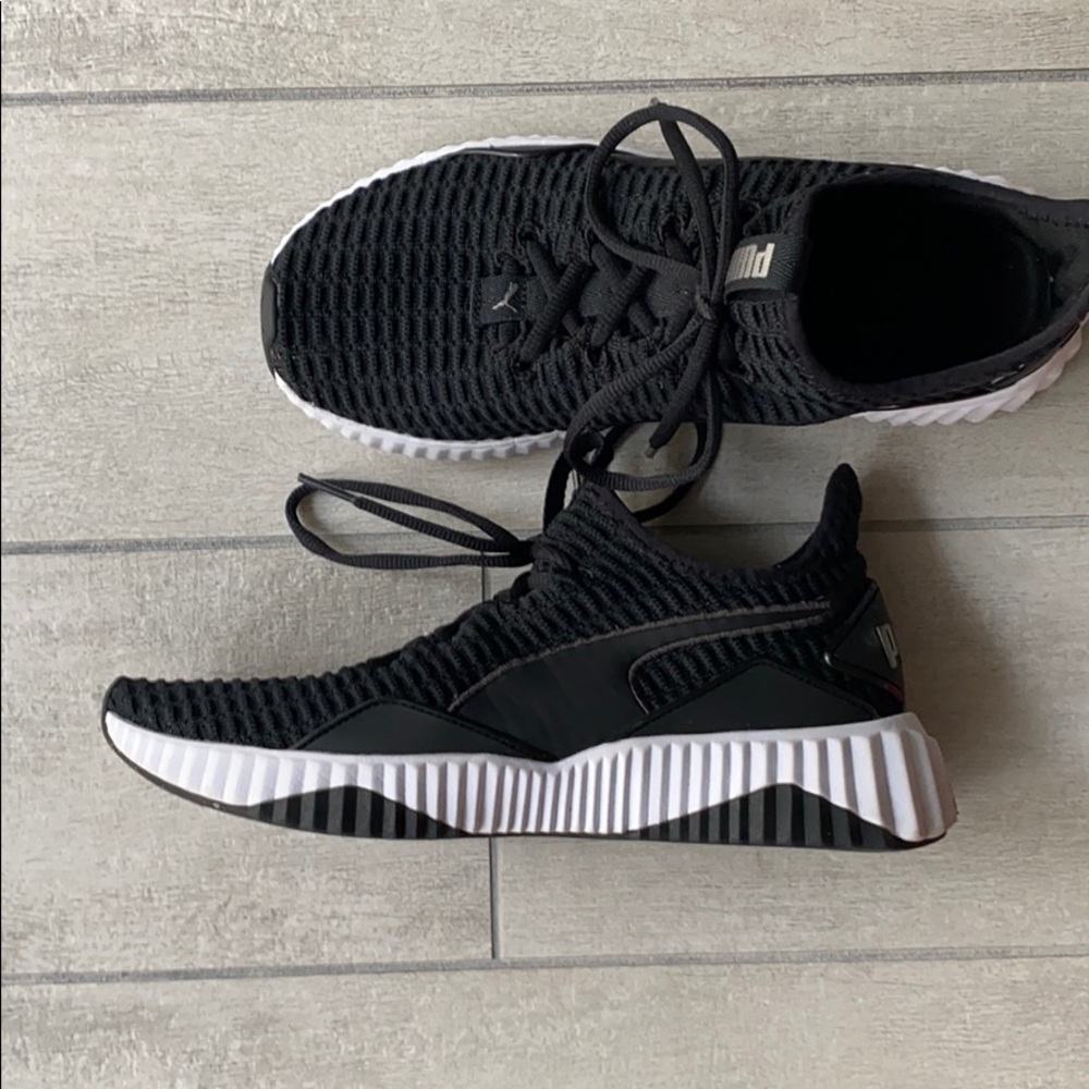 Puma Black Run Sneaker
